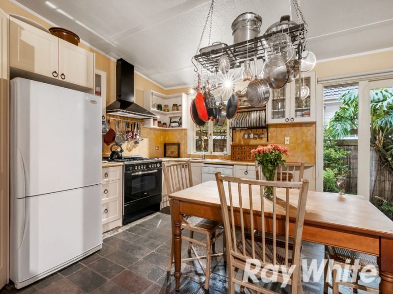 102 Koonung Road, Blackburn VIC 3130