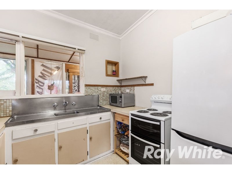 14 Langford Avenue, Mitcham VIC 3132