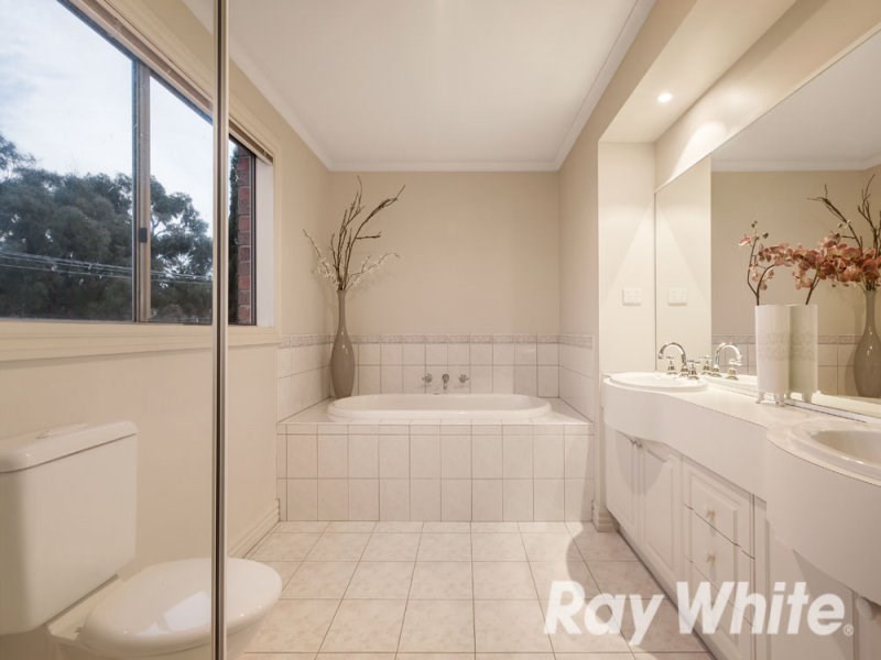 28 Elonara Road, Vermont South VIC 3133