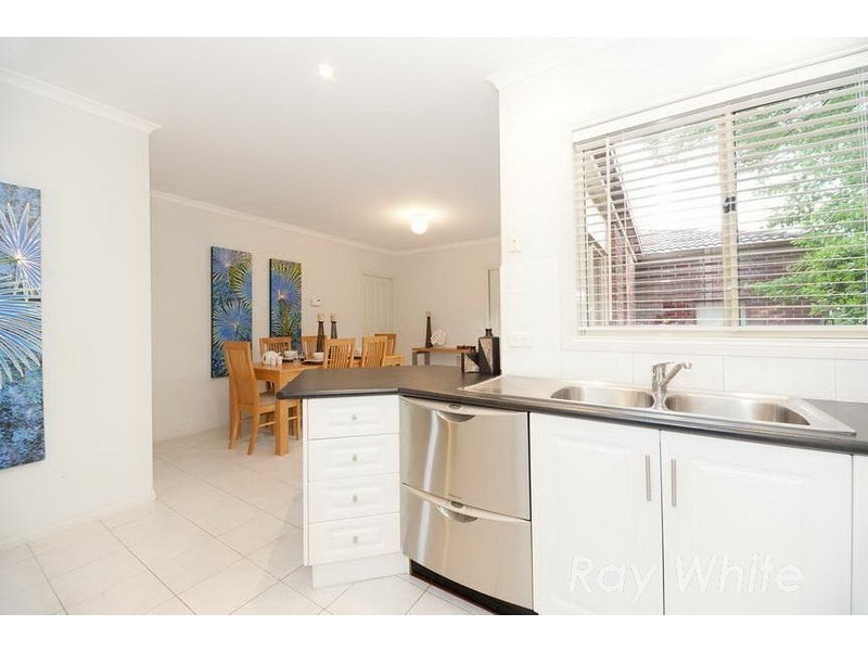 1/2 Agra Street, Mitcham VIC 3132