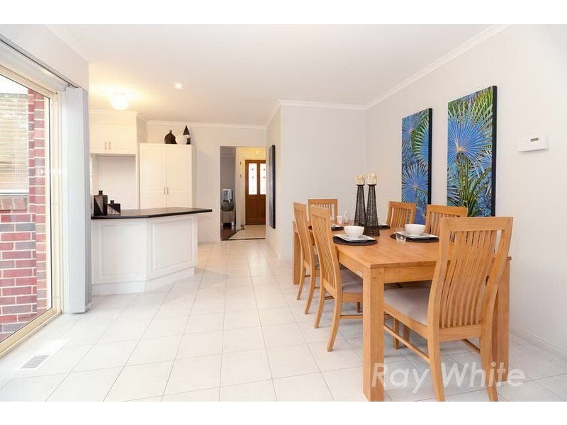 1/2 Agra Street, Mitcham VIC 3132