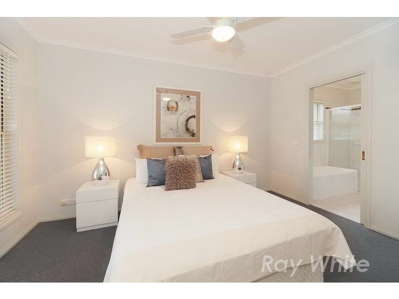 1/2 Agra Street, Mitcham VIC 3132