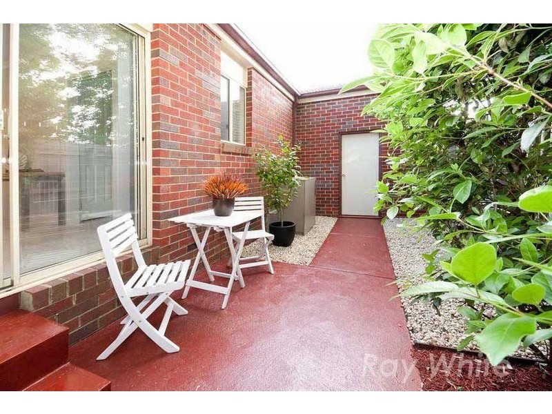 1/2 Agra Street, Mitcham VIC 3132