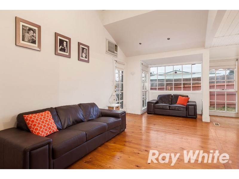 438 Middleborough Road, Blackburn VIC 3130