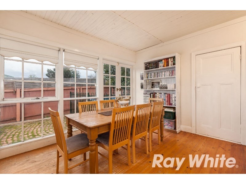 438 Middleborough Road, Blackburn VIC 3130