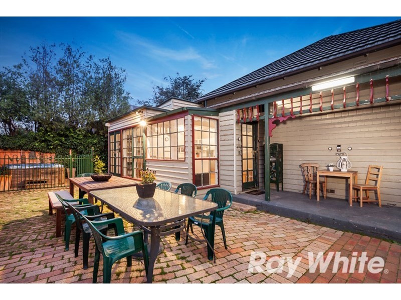 438 Middleborough Road, Blackburn VIC 3130