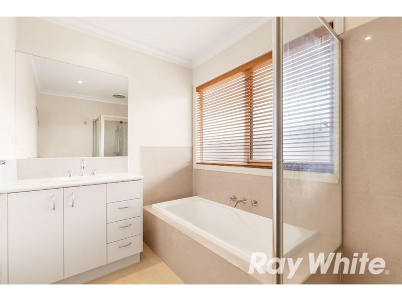 1/56 Livingstone Road, Vermont South VIC 3133