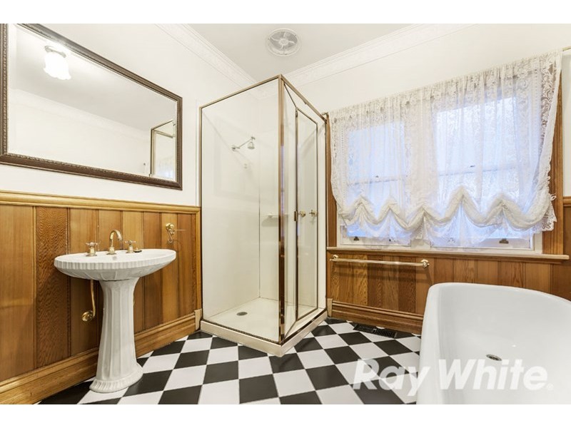 11 Loddon Street, Box Hill North VIC 3129