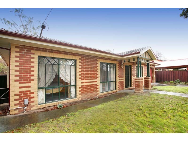2A Cook Road, Mitcham VIC 3132