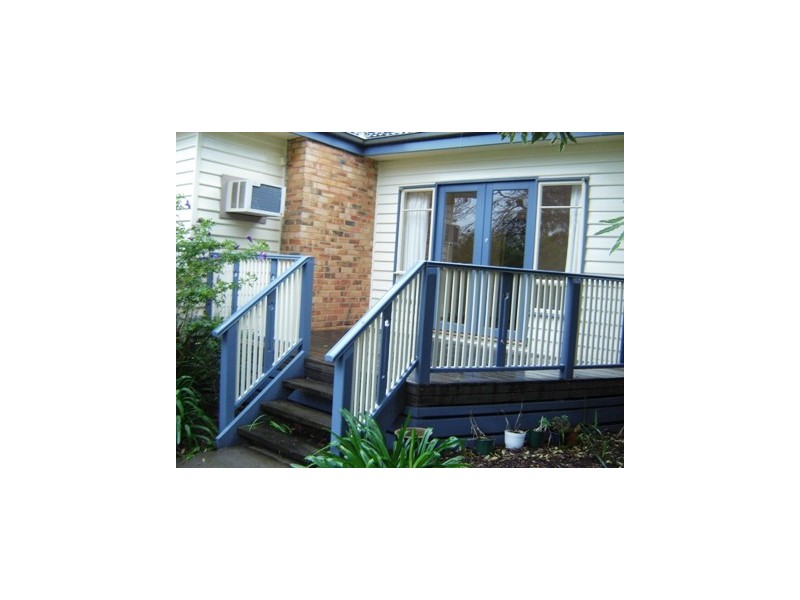 1/12 Cootamundra Crescent, Blackburn VIC 3130