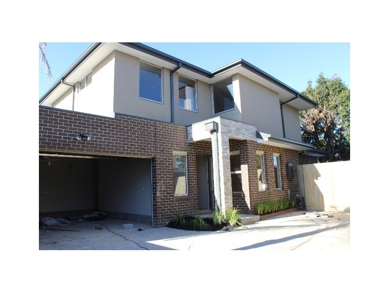 2/15 Astelot Drive, Donvale VIC 3111