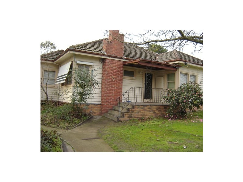1 Langtree Court, Blackburn VIC 3130