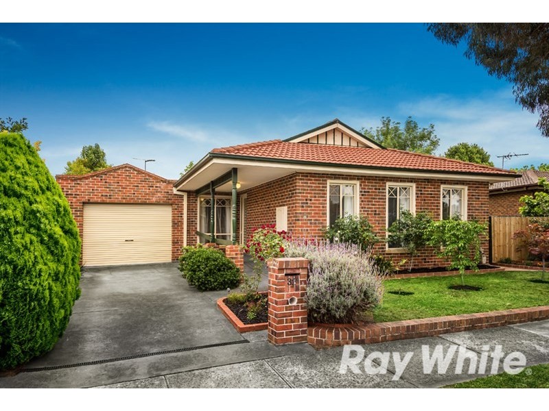 32 Donbirn Way, Vermont South VIC 3133