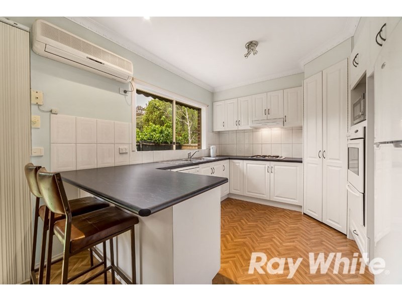 32 Donbirn Way, Vermont South VIC 3133