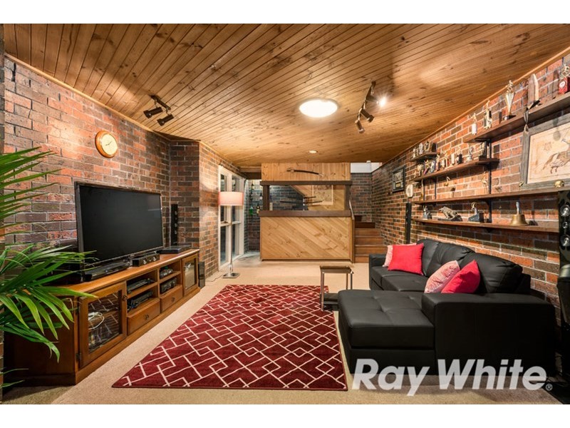 16 Boronia Grove, Doncaster East VIC 3109