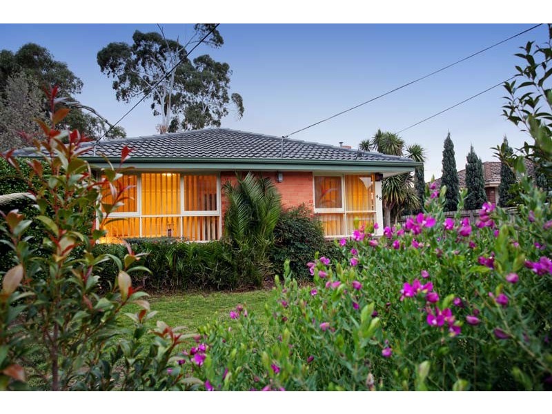 48 Robinlee Avenue, Burwood East VIC 3151