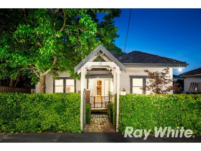 11 Latrobe Street, Box Hill South VIC 3128