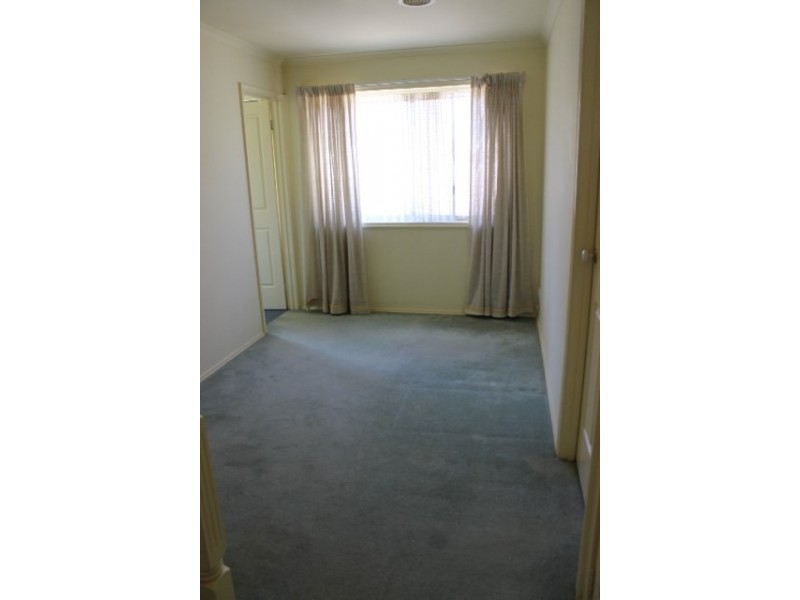 4 Scarlet Oak Court, Blackburn South VIC 3130