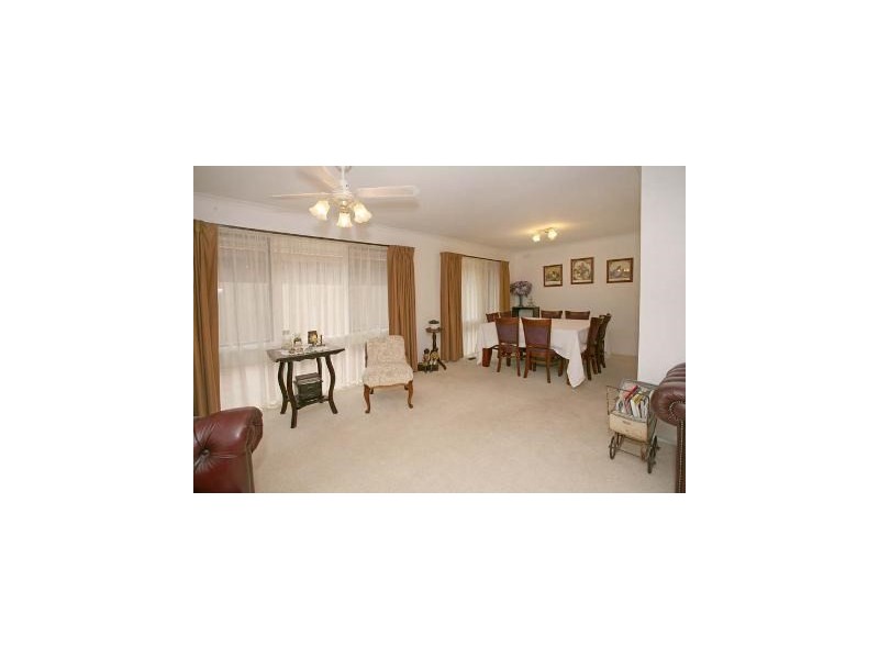 28 Hendra Grove, Ringwood VIC 3134