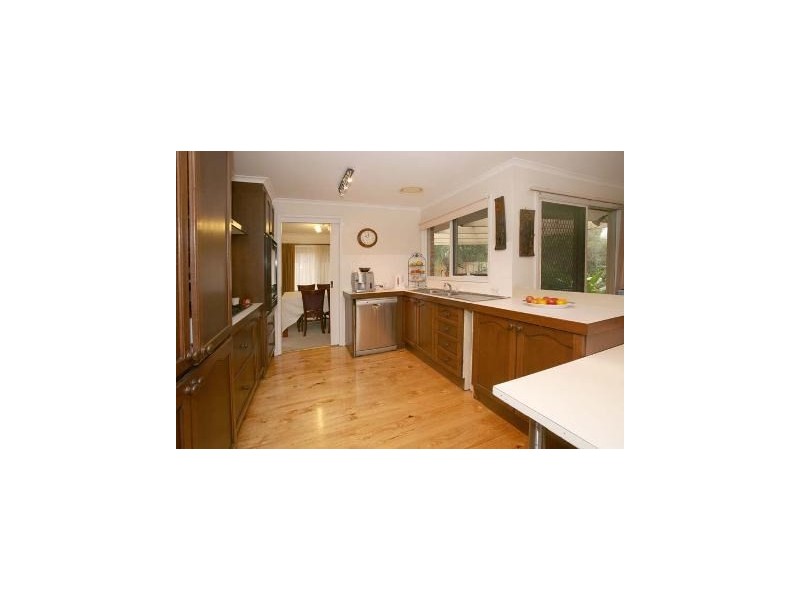 28 Hendra Grove, Ringwood VIC 3134