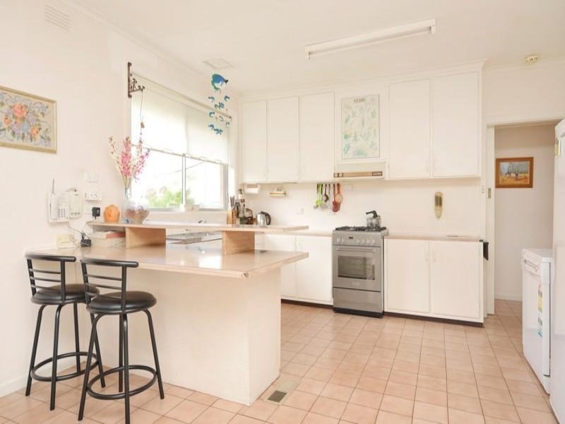 9 Kitchener Street, Box Hill South VIC 3128