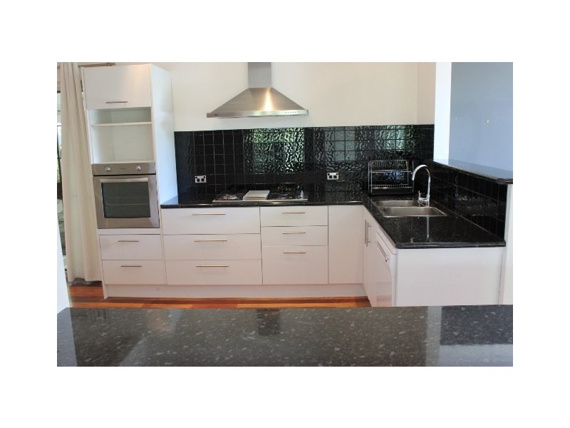 4 Fletcher Parade, Burwood VIC 3125