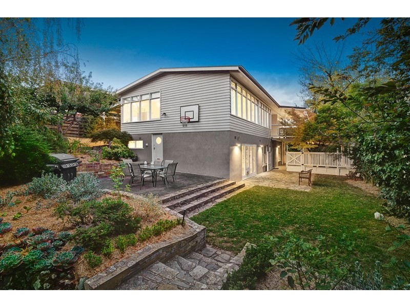 4 Fletcher Parade, Burwood VIC 3125