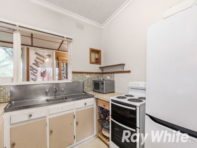 14 Langford Avenue, Mitcham VIC 3132