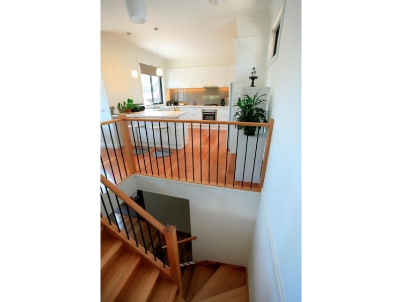 2/2 Kneale Drive, Box Hill North VIC 3129