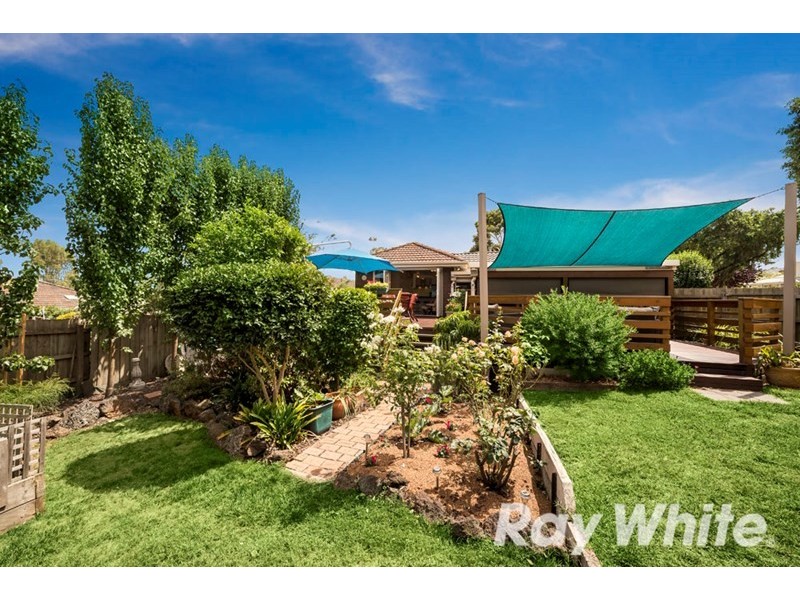 6 Bronwyn Court, Blackburn South VIC 3130