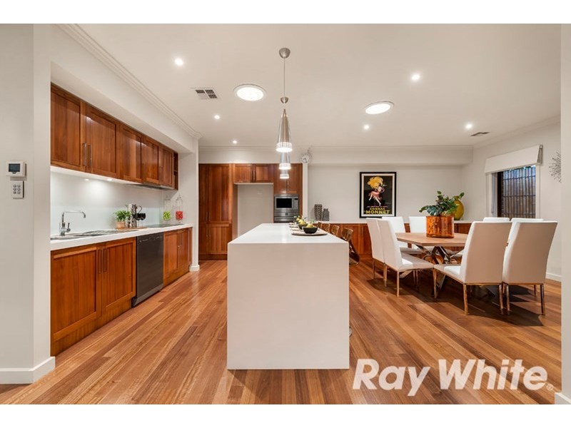 7 Downton Grove, Kew VIC 3101
