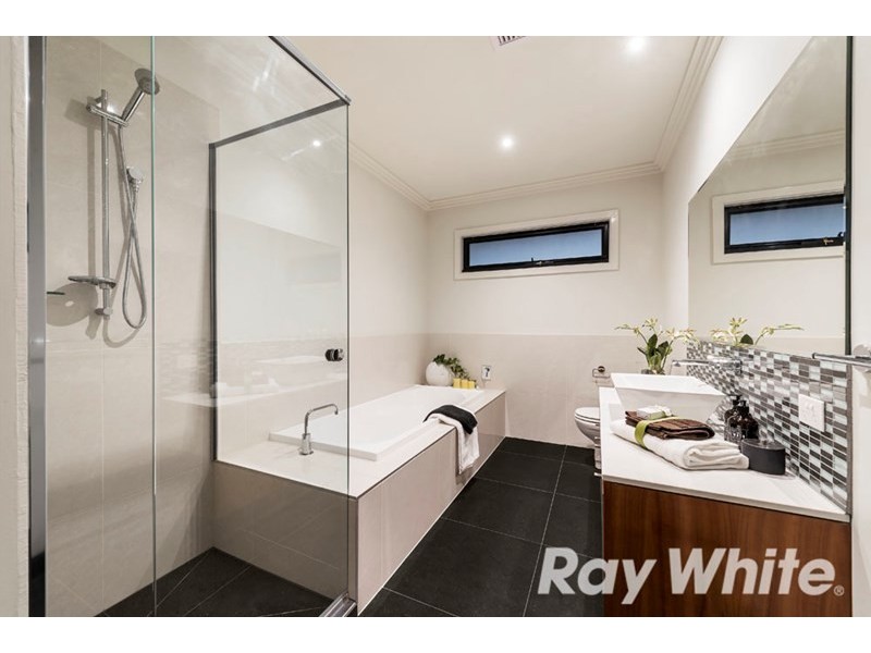 7 Downton Grove, Kew VIC 3101