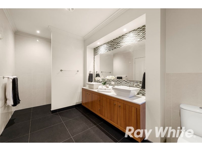 7 Downton Grove, Kew VIC 3101