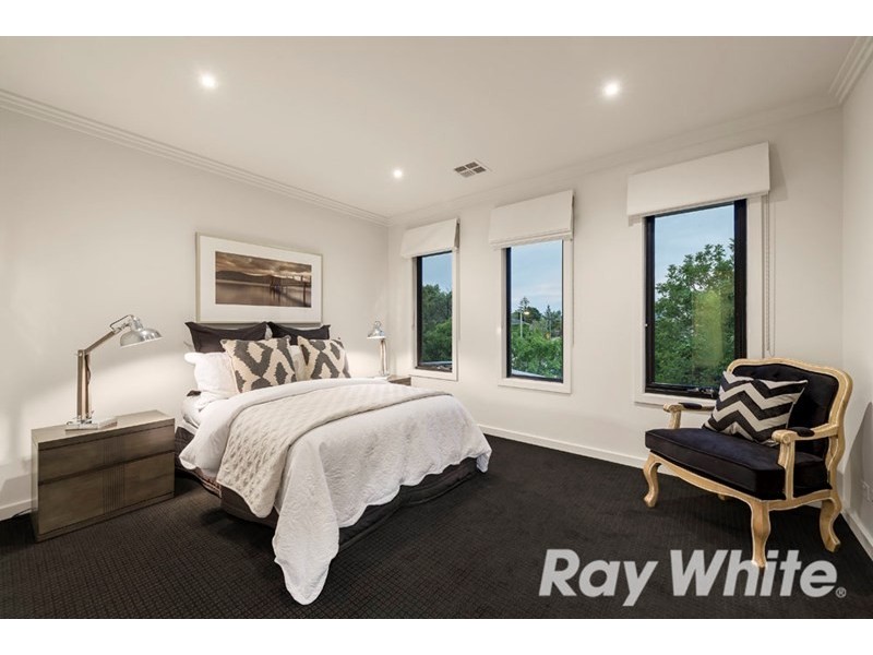 7 Downton Grove, Kew VIC 3101
