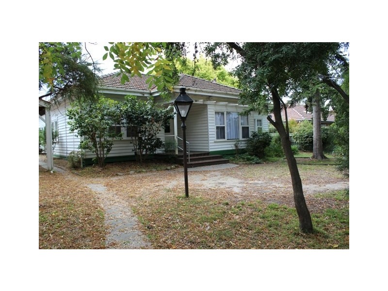 77 Central Road, Blackburn VIC 3130