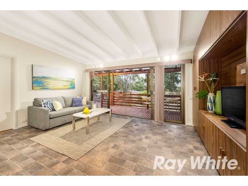 42 Moreton Crescent, Bundoora VIC 3083