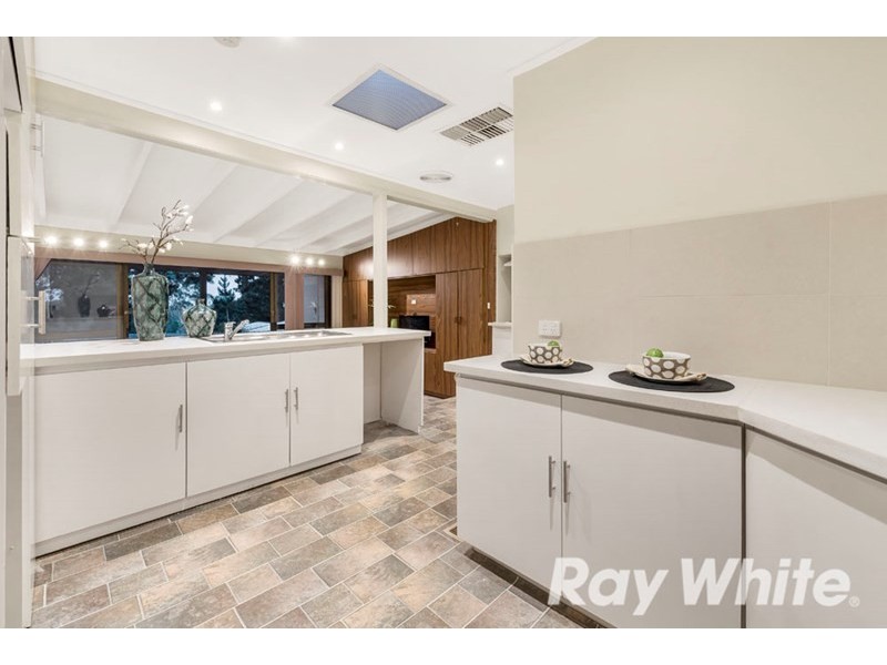 42 Moreton Crescent, Bundoora VIC 3083
