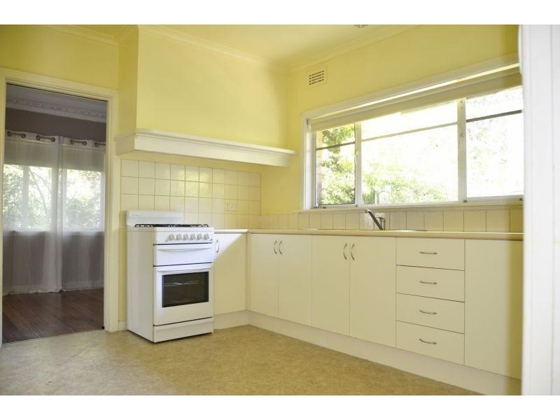 49 Whitehorse Road, Blackburn VIC 3130