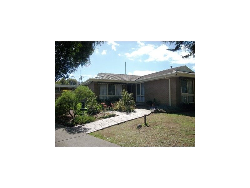 17 Huntingdon Avenue, Bayswater North VIC 3153