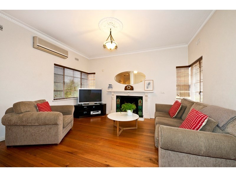 437 Warrigal Road, Burwood VIC 3125