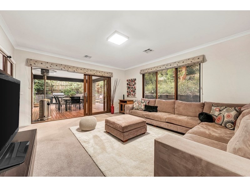 53 Pakenham Street, Blackburn VIC 3130