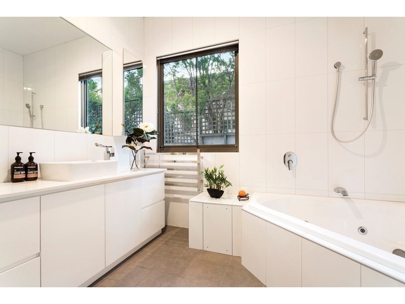 21 Begonia Street, Box Hill South VIC 3128