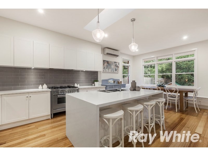 8 Halsey Street, Box Hill South VIC 3128