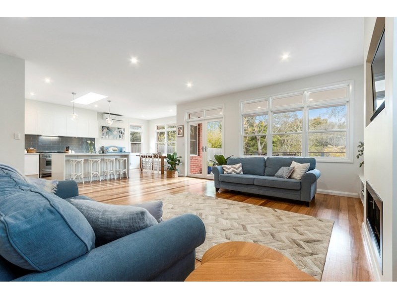 8 Halsey Street, Box Hill South VIC 3128