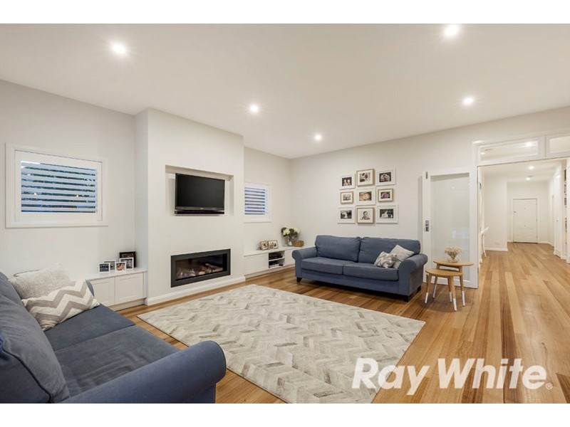 8 Halsey Street, Box Hill South VIC 3128