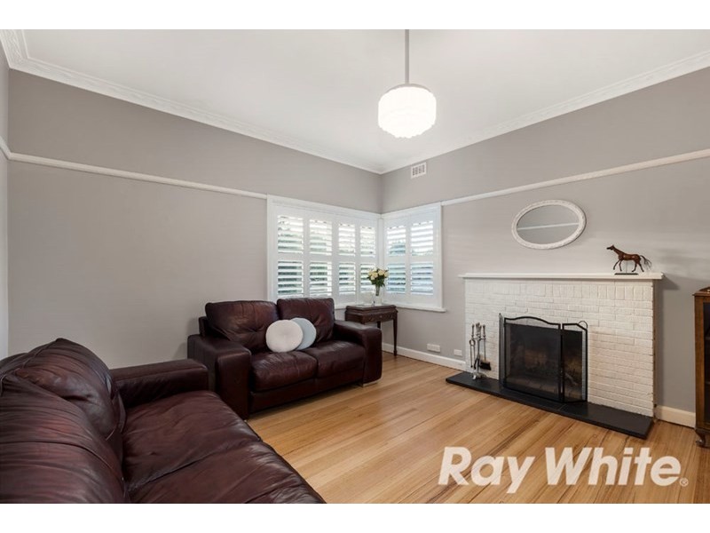 8 Halsey Street, Box Hill South VIC 3128