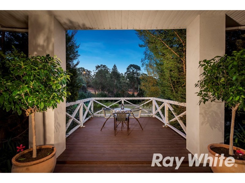 14-16 Fitzsimons Lane, Eltham VIC 3095