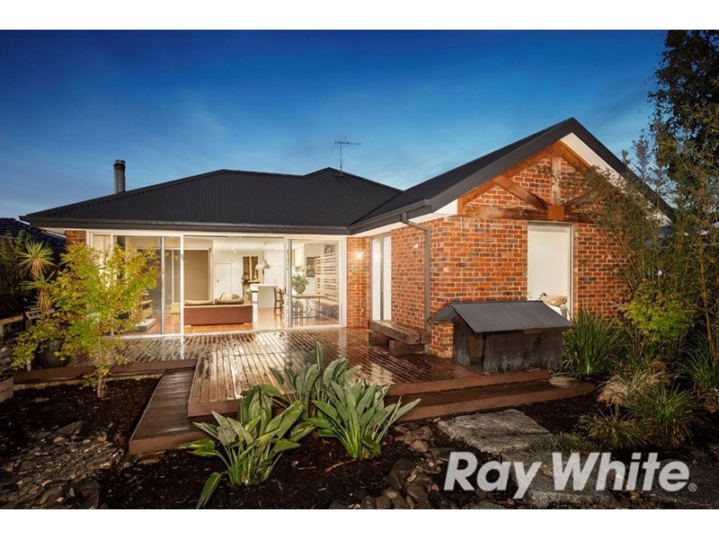 6 Paul Avenue, Box Hill North VIC 3129