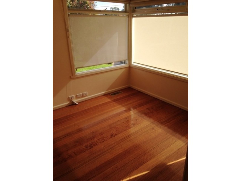 18 Robyn Drive, Nunawading VIC 3131