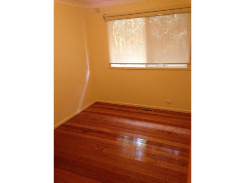 18 Robyn Drive, Nunawading VIC 3131